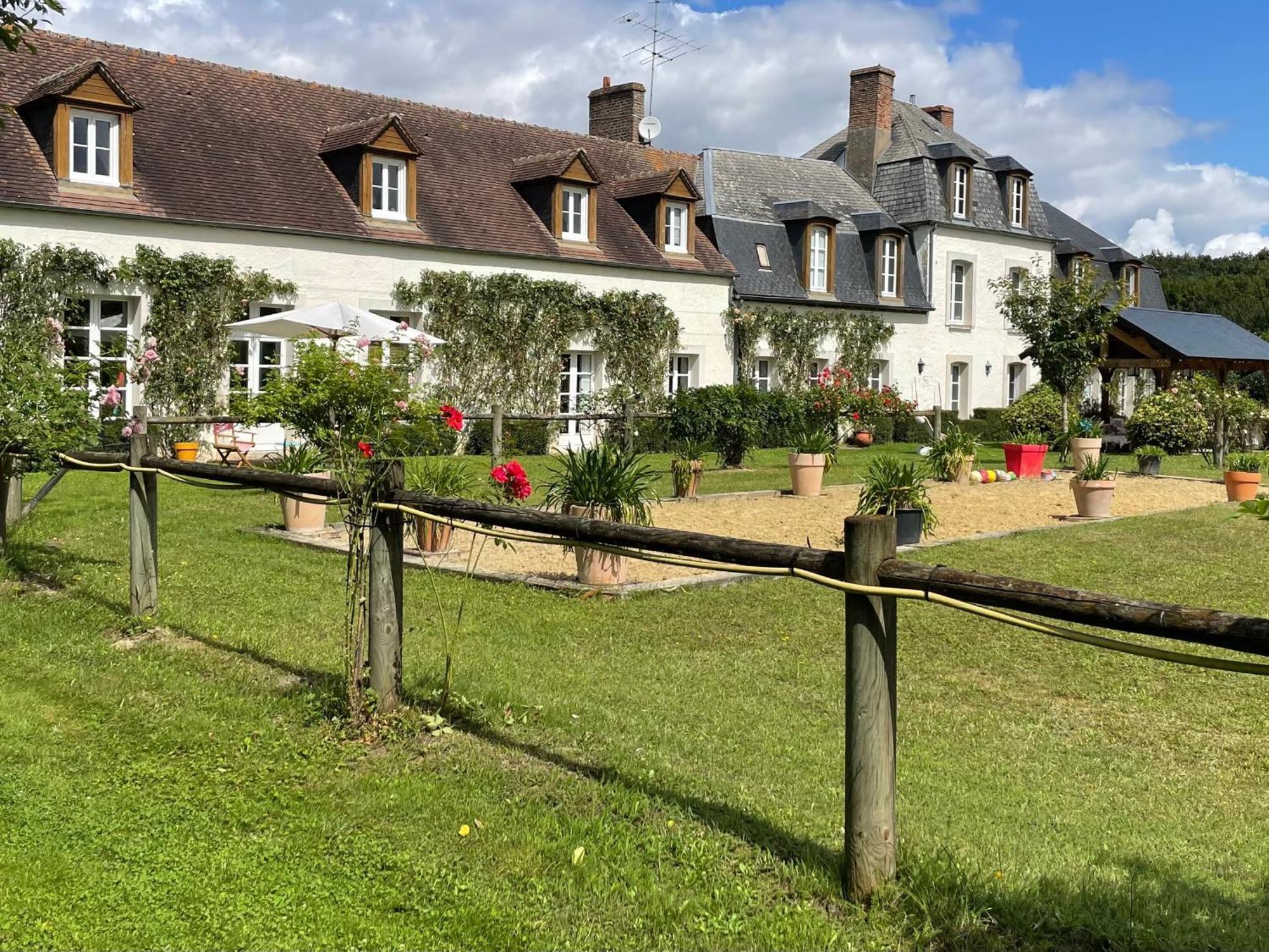 **Suite Familiale Spacieuse Au Coeur De La Foret De Montargis** - Fr-1-590-335 Paucourt Extérieur photo